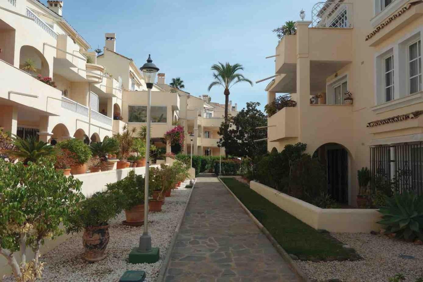 Apartment In El Paraiso - Near Puerto Banus Estepona Exterior foto